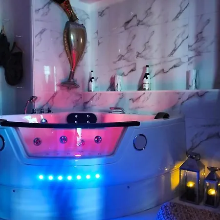 Wifi, Fraicheur, Jacuzzi, Sauna, Billard, Sport