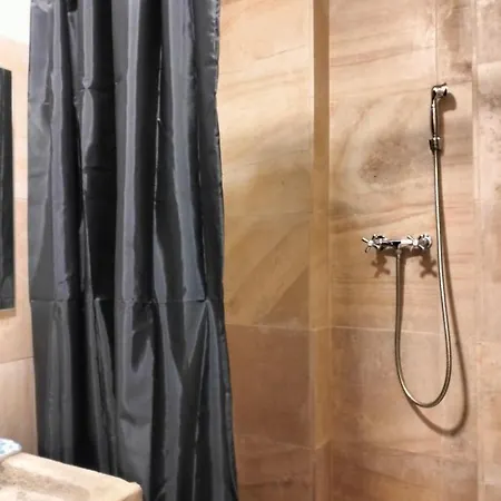 Semesterbostad Wifi, Fraicheur, Jacuzzi, Sauna, Billard, Sport Épernay