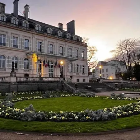 Semesterbostad Wifi, Fraicheur, Jacuzzi, Sauna, Billard, Sport
